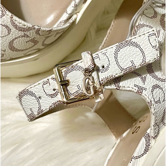 ✨JIST IN✨ NWT - GUESS Platform Sandals Size 8 - Picture 5 of 10